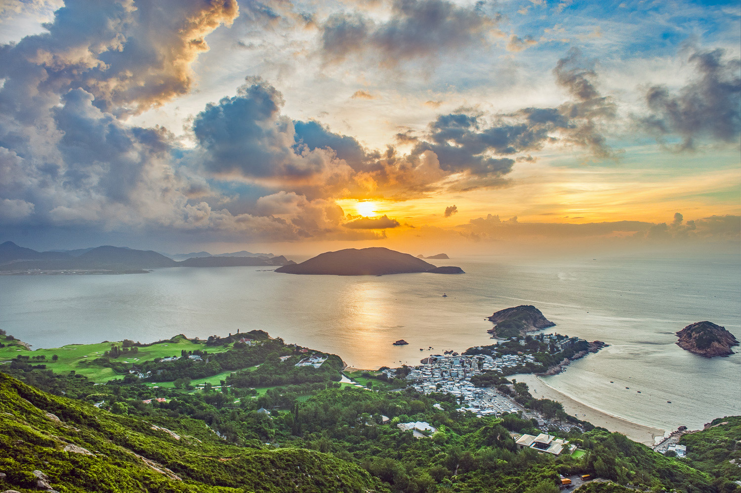 The Best HDR Software (Lightroom vs Photoshop vs Photomatix)