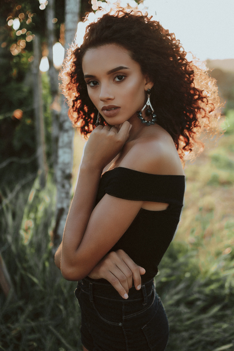 What is Backlight Photography? (And How to Use It)