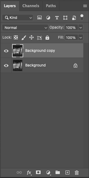 An application interface, showing a graphic editing software with tools, such as selection, background copy, lock and unlock options.